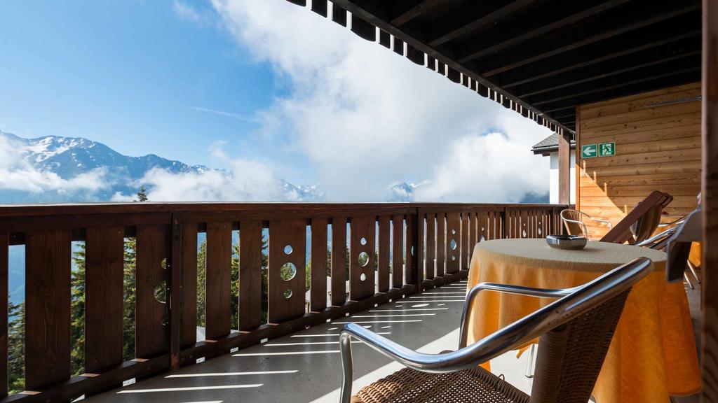Swiss Chalet-Style Hotel Walliser Spycher Riederalp Luaran gambar